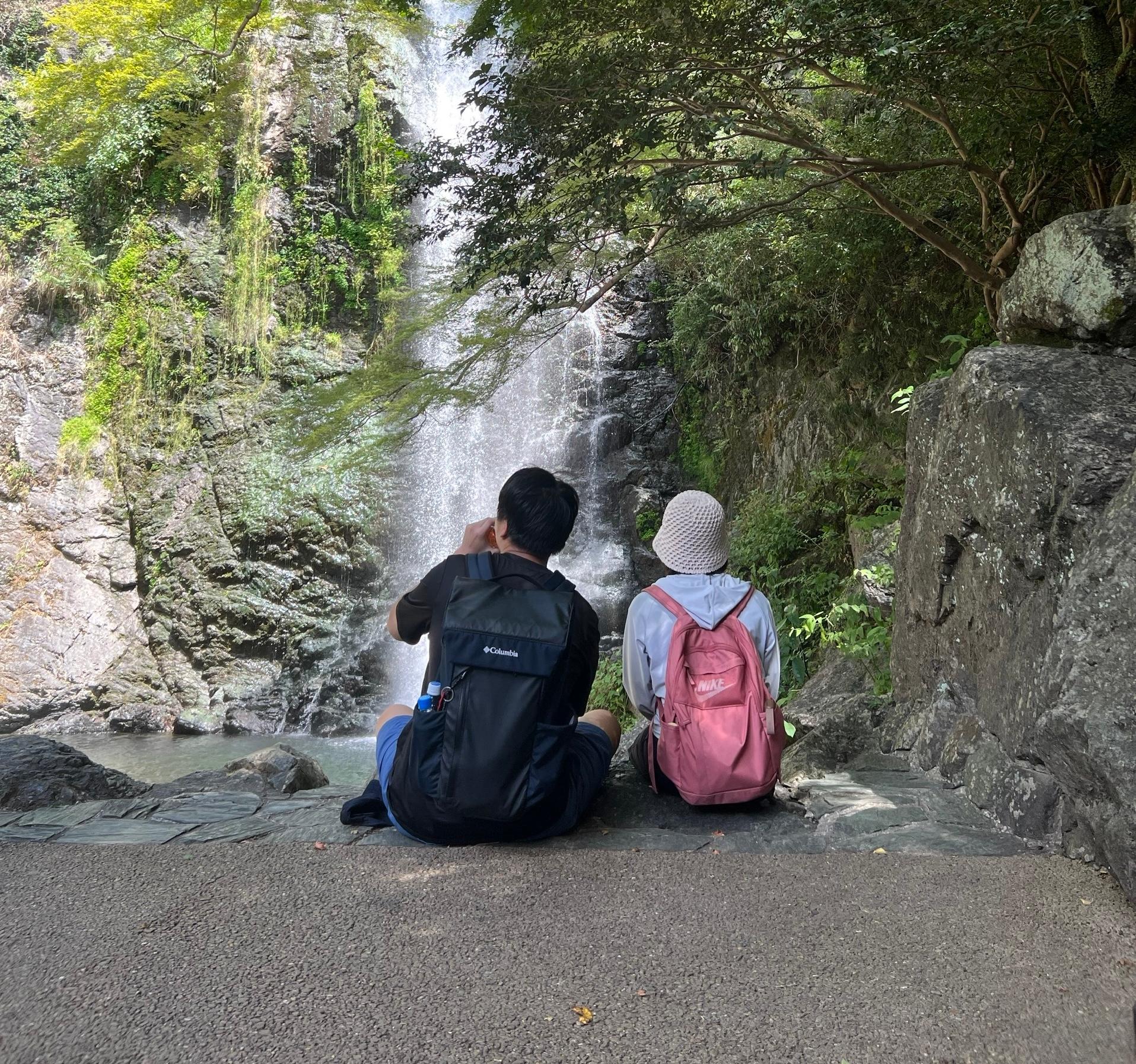 Lần Đầu Gặp Gỡ